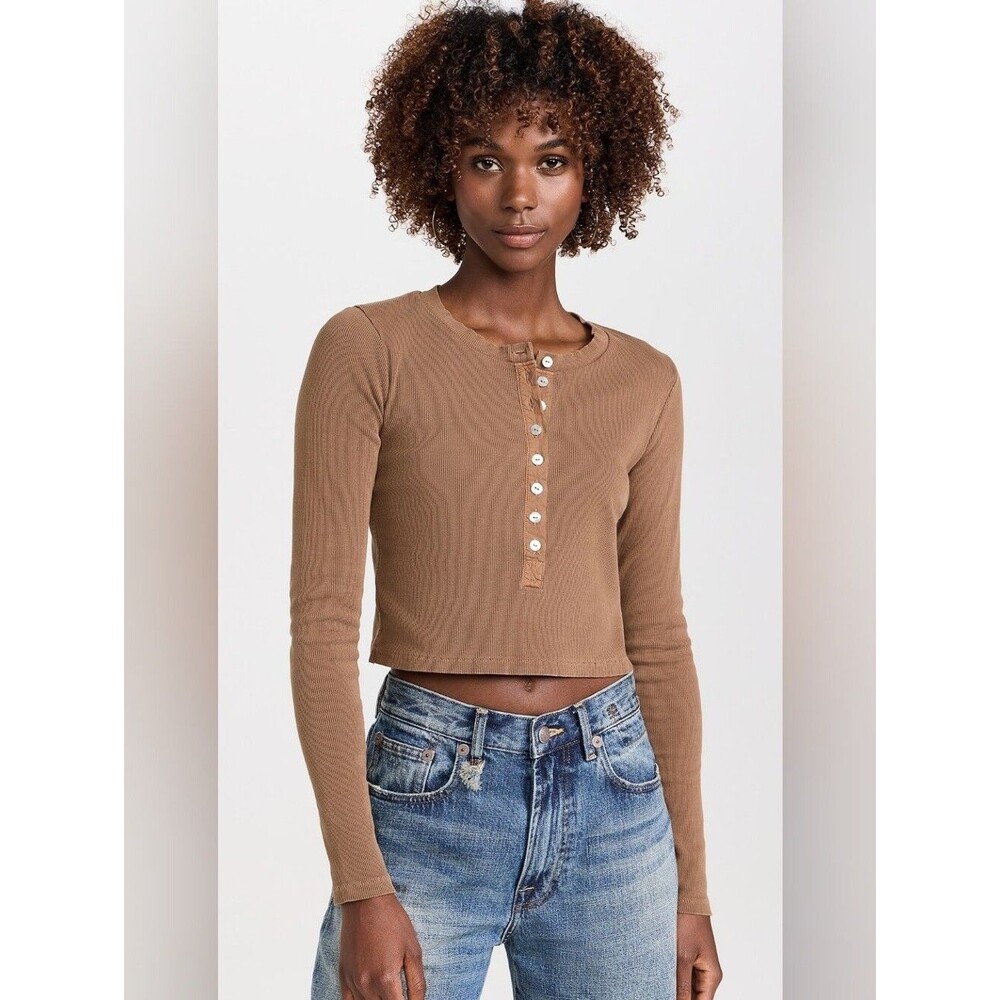 AMO Sassy Henley Tee Walnut XL